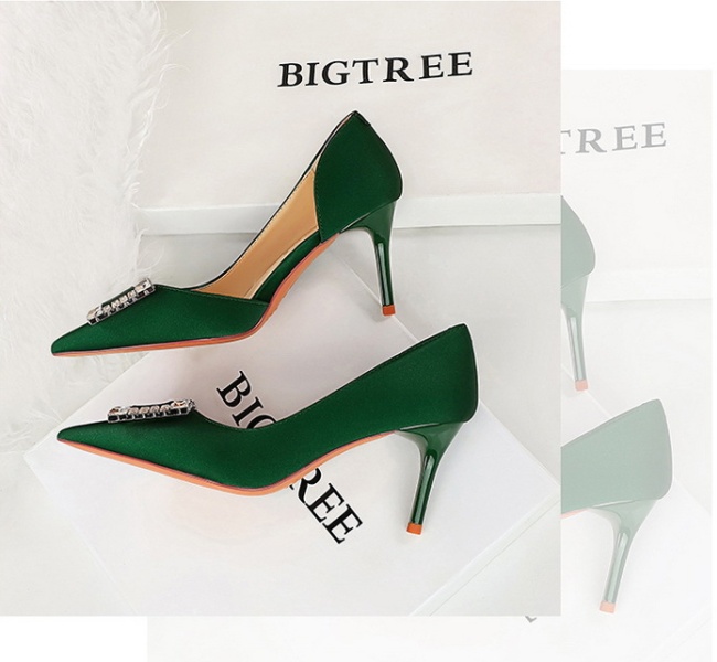 Hollow shoes low wedding shoes for women