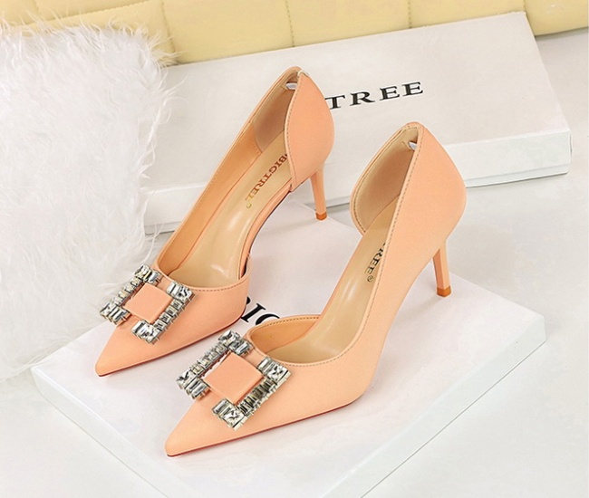 Hollow shoes low wedding shoes for women