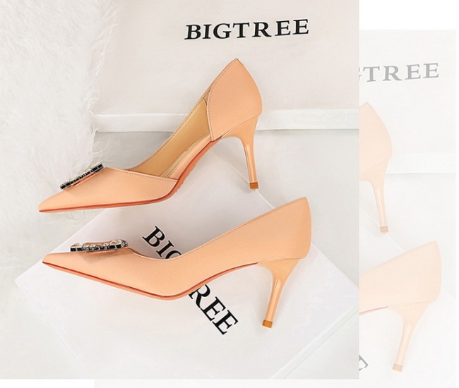 Hollow shoes low wedding shoes for women