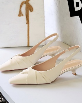 Low bow Korean style pointed fashion fine-root shoes