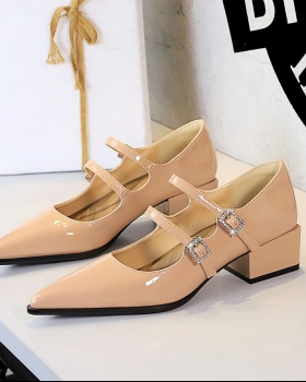 Retro patent leather fashion shoes for women
