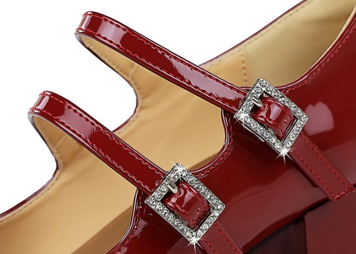 Retro patent leather fashion shoes for women