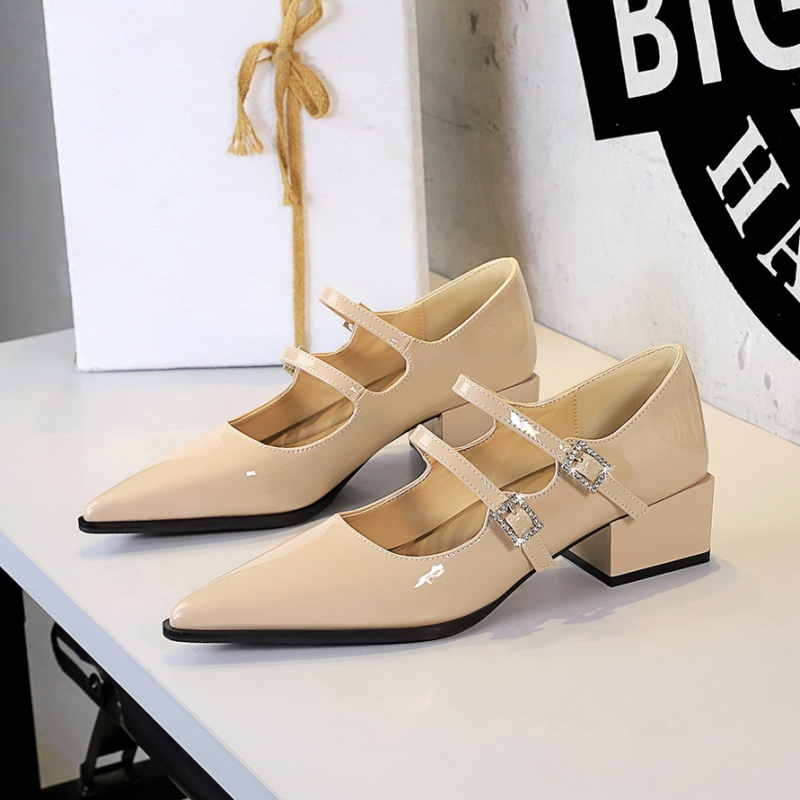 Retro patent leather fashion shoes for women