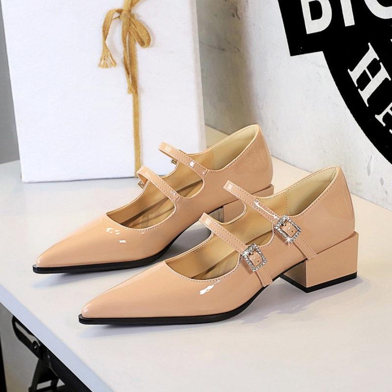 Retro patent leather fashion shoes for women