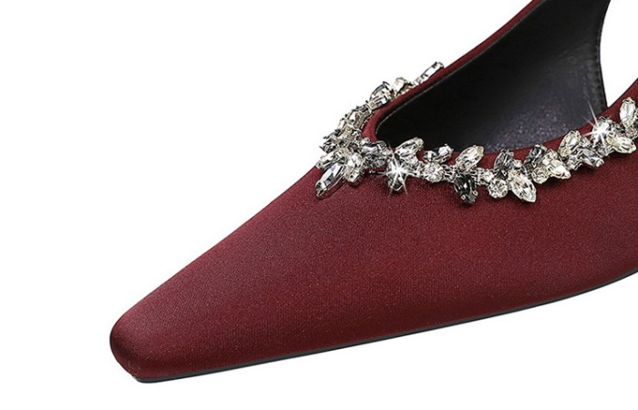 Pointed cozy chain rhinestone satin Korean style shoes