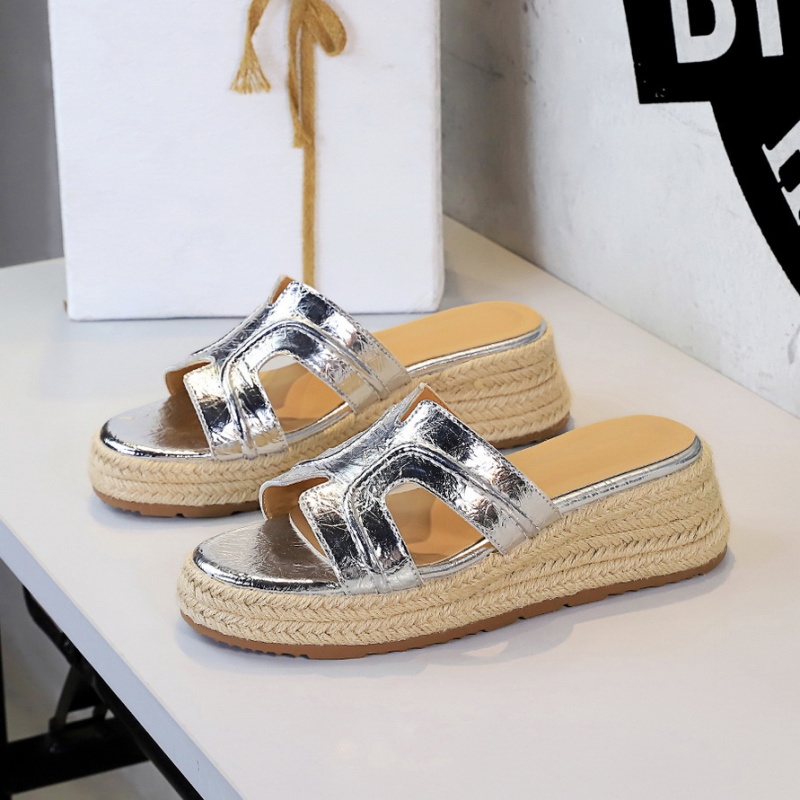Sandy beach weaving shoes wears outside slippers for women