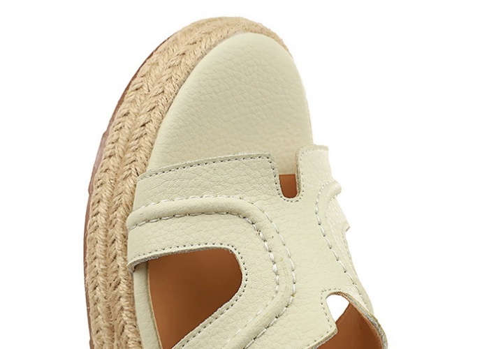 Sandy beach weaving shoes wears outside slippers for women