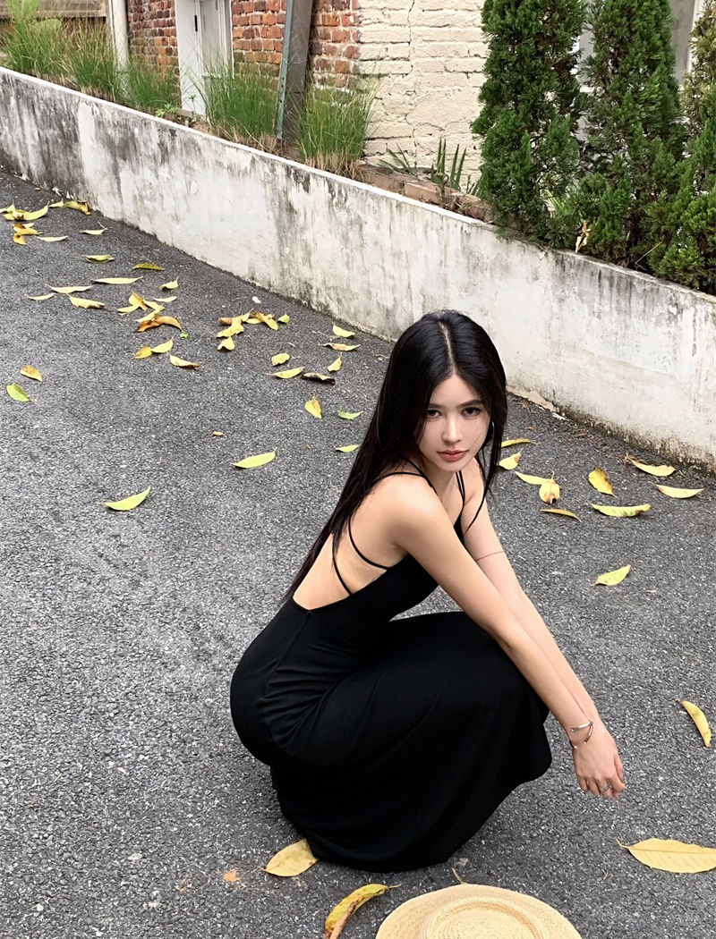Long knitted summer black backless dress