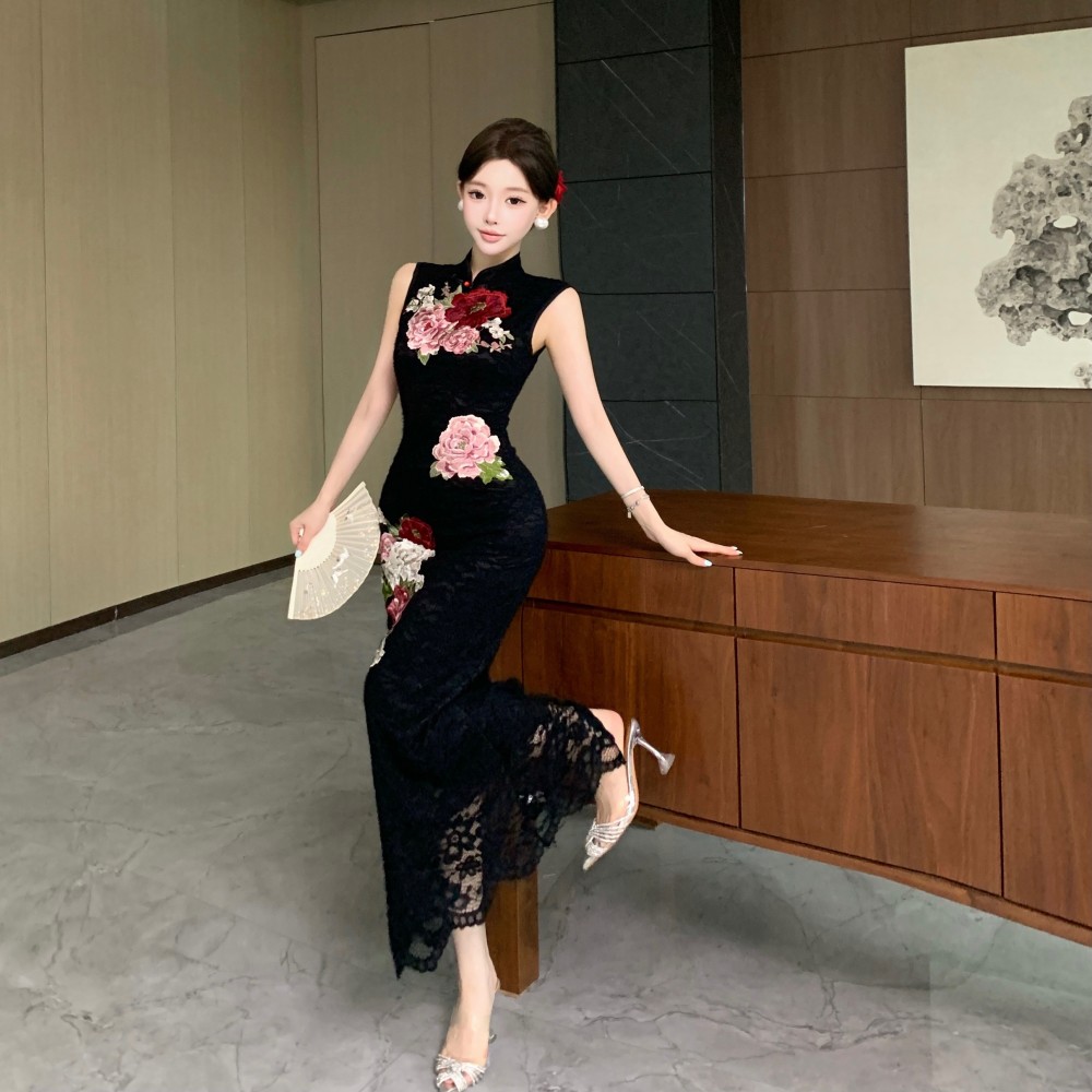Chinese style retro cheongsam embroidery flowers dress