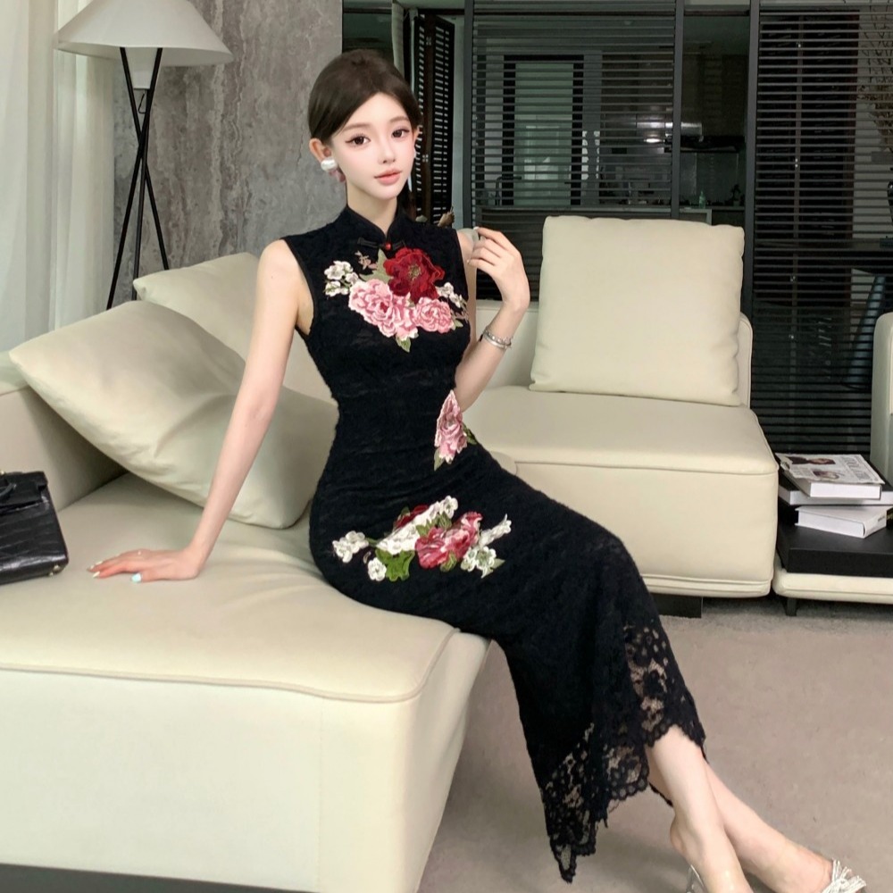 Chinese style retro cheongsam embroidery flowers dress