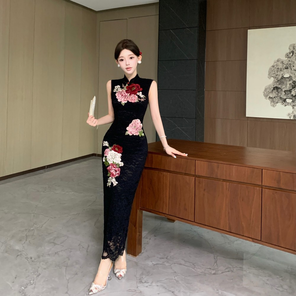 Chinese style retro cheongsam embroidery flowers dress