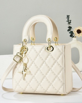 All-match chanelstyle packet fashion messenger bag