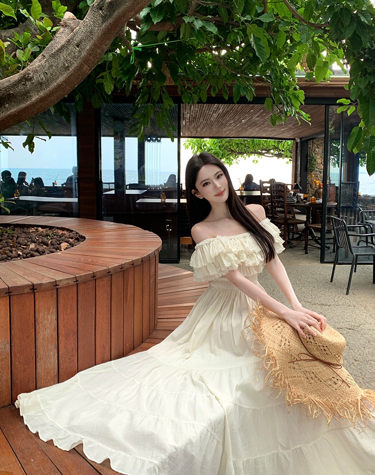 Tender burr vacation strapless France style big skirt dress