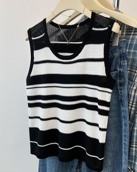 Sleeveless summer vest hollow black-white tops
