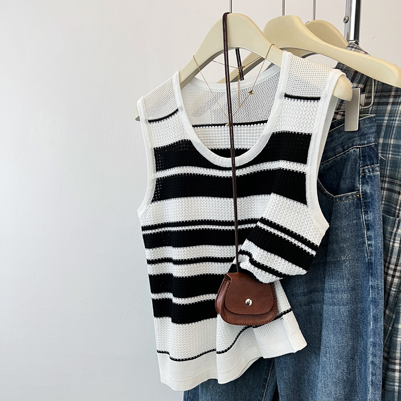 Sleeveless summer vest hollow black-white tops