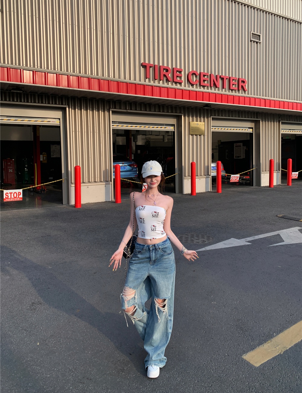 Washed loose retro holes straight jeans