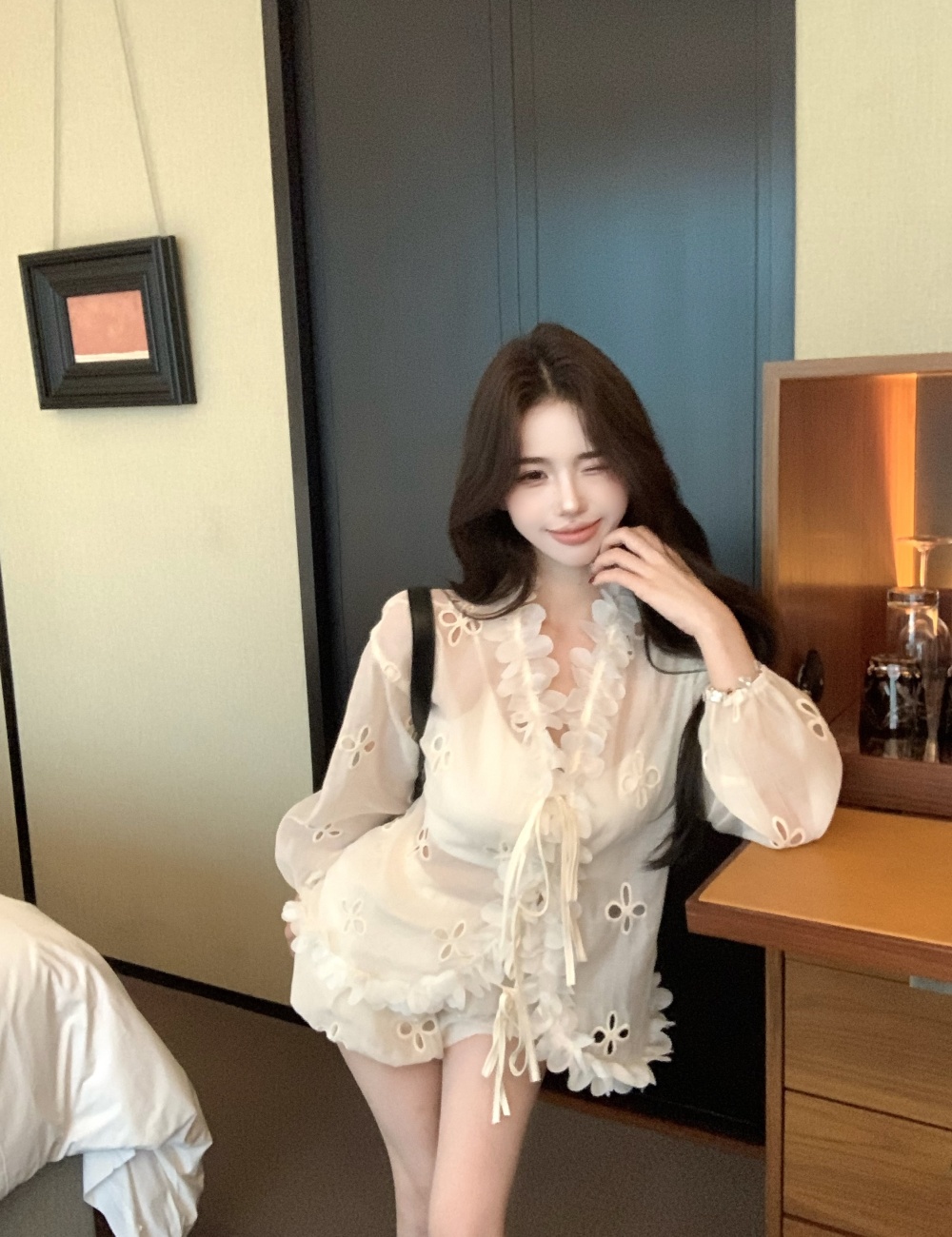 Lace shorts hollow shirt 2pcs set for women