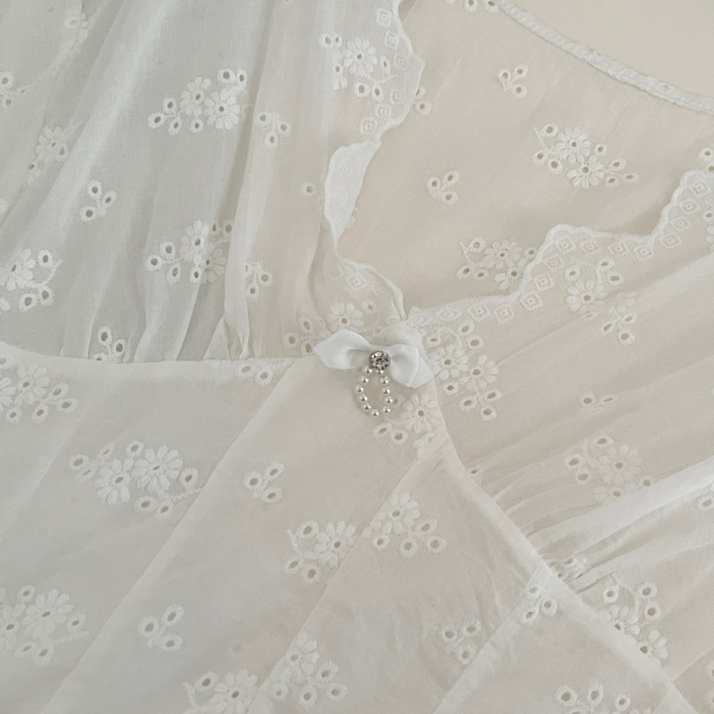 Embroidery V-neck tops summer short sleeve shirt