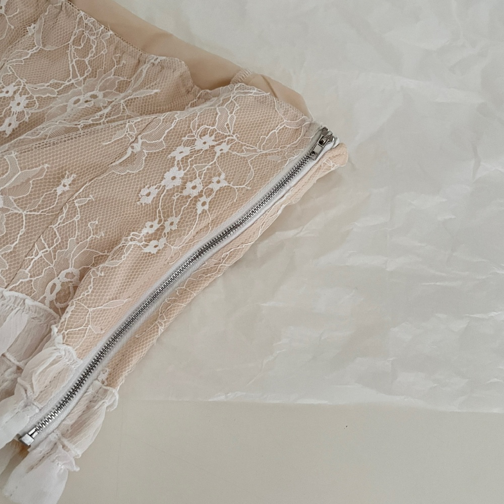 Pearl enticement lace tops halter lotus leaf edges shirts