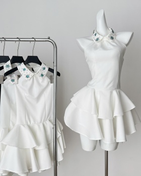 Pinched waist halter dress