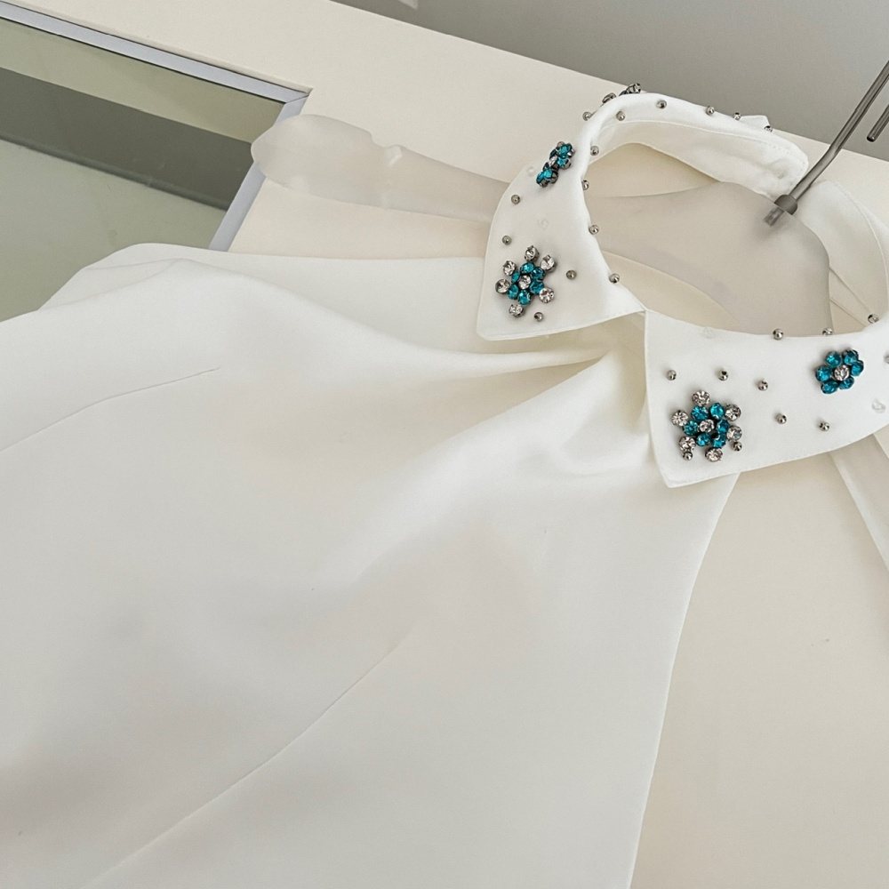 Pinched waist halter dress