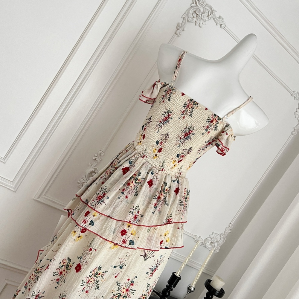 Wear short skirt floral strap dress a set