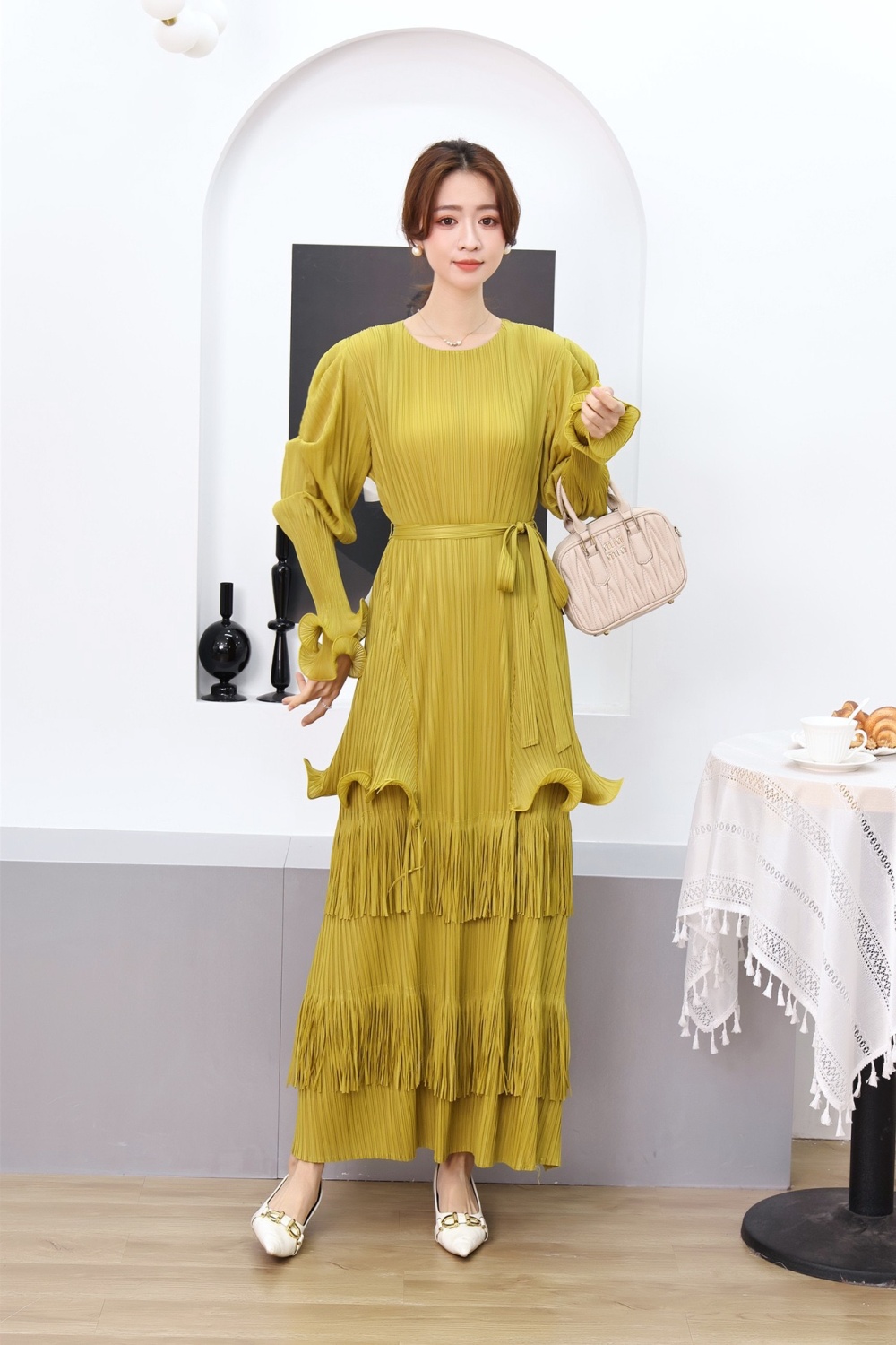 Cake tassels wood ear long dress frenum long sleeve dress