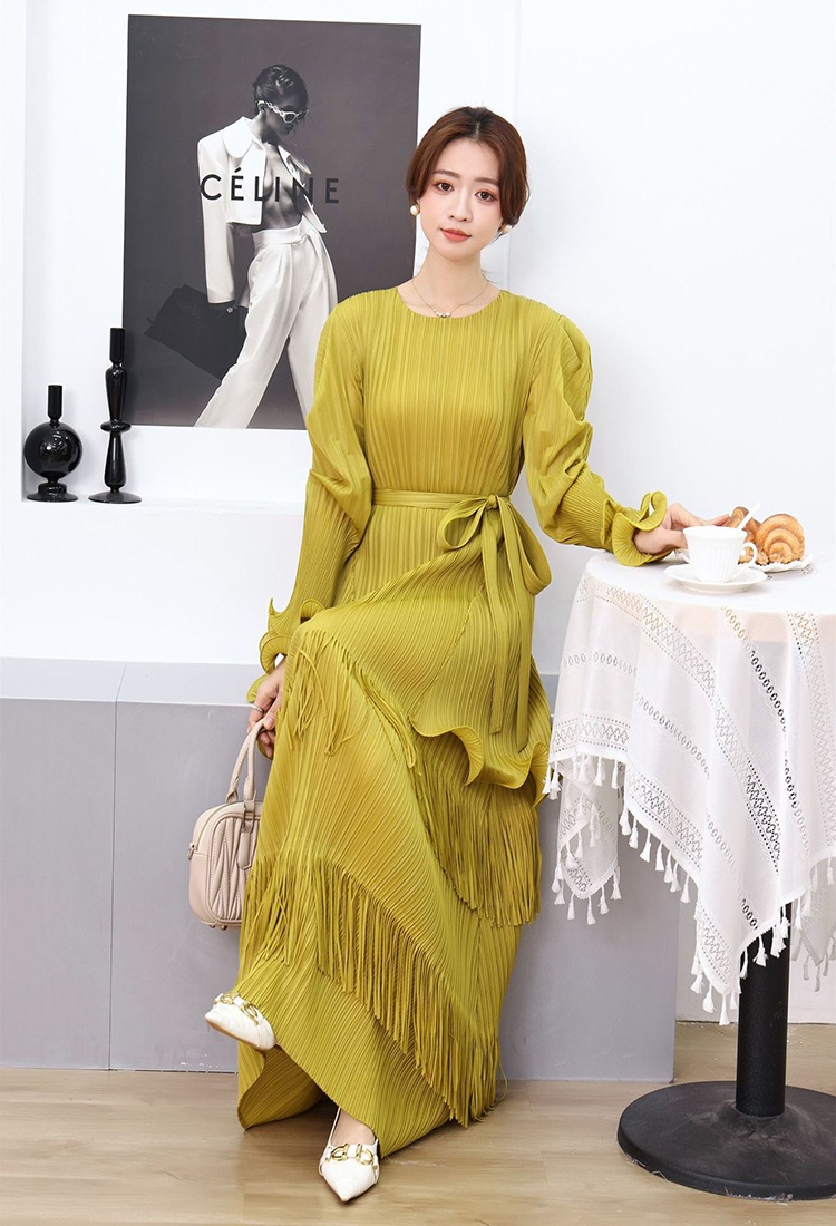 Cake tassels wood ear long dress frenum long sleeve dress