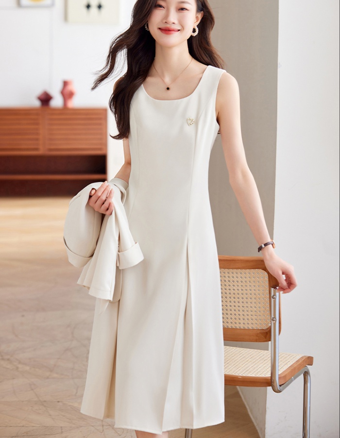 Summer white work clothing inside the ride dress for women