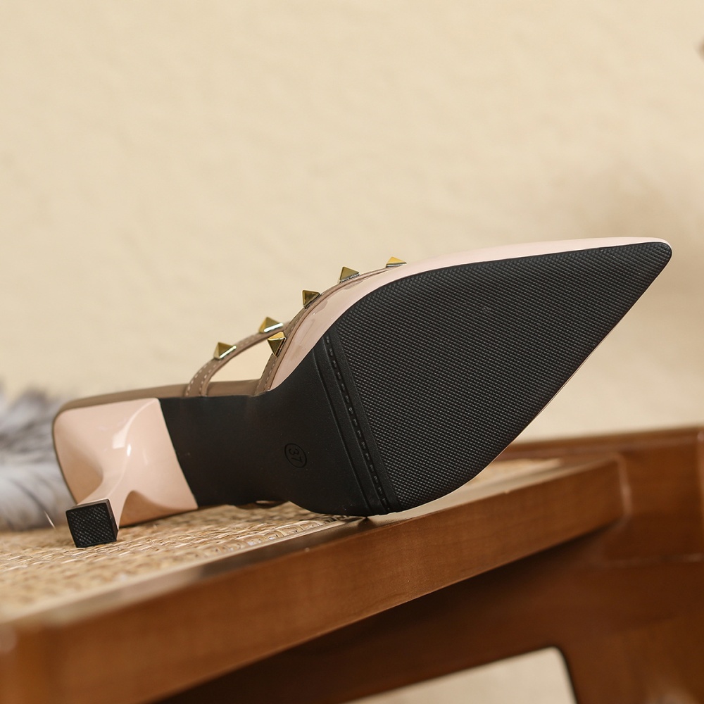 Summer slippers rivet high-heeled shoes for women