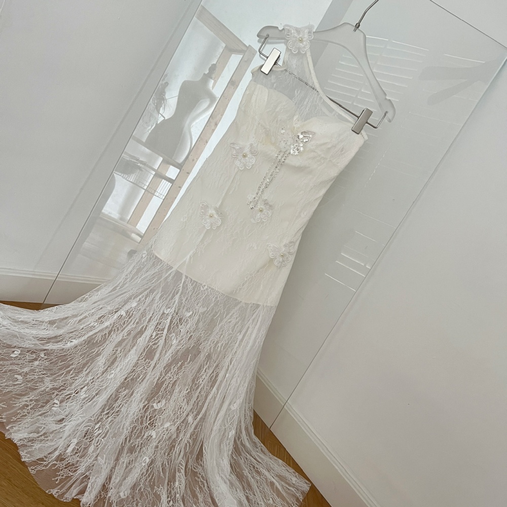 Temperament white pinched waist strapless dress