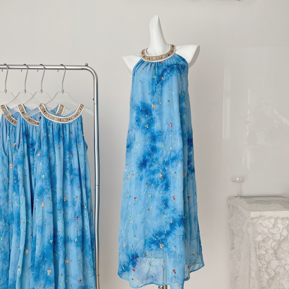 Ribbon halter stereoscopic embroidery vacation dress