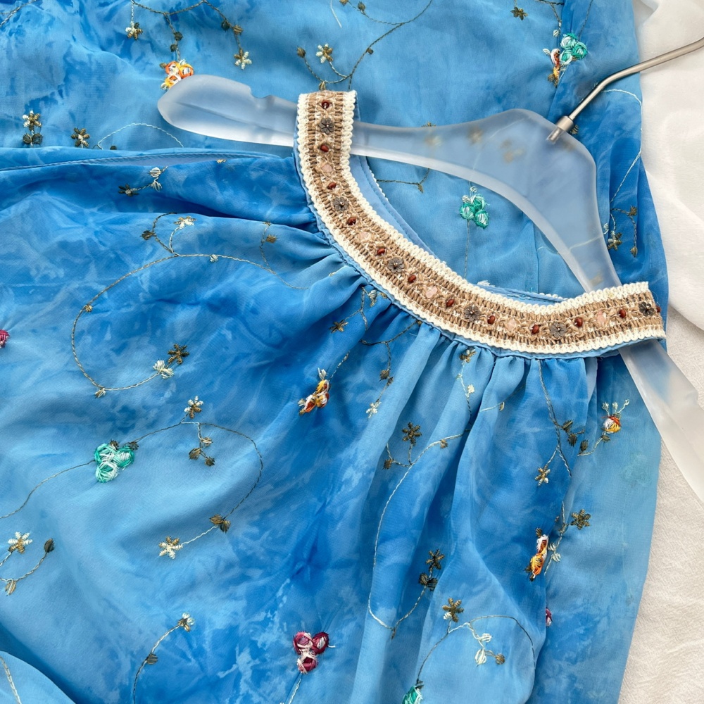 Ribbon halter stereoscopic embroidery vacation dress