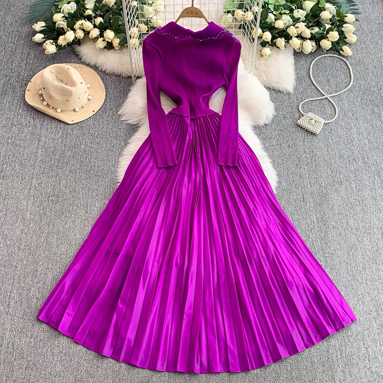 Pinched waist European style wood ear V-neck dress