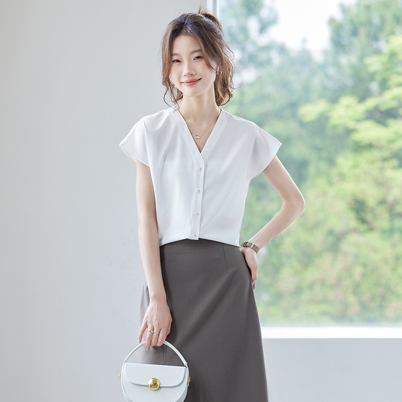 Wears outside shirt Casual small shirt for women