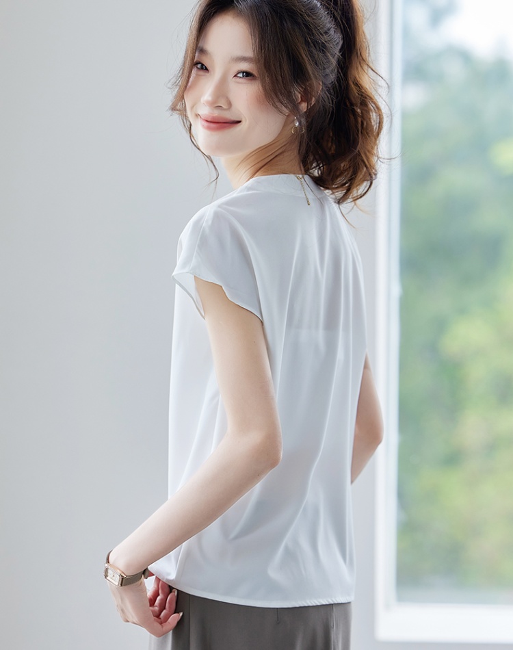 Wears outside shirt Casual small shirt for women