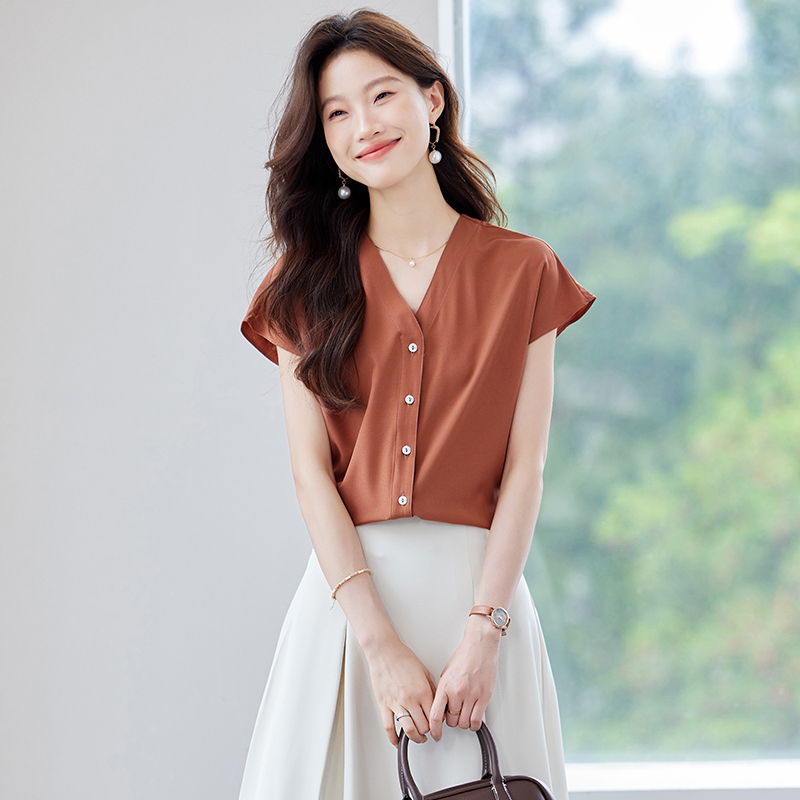 Wears outside shirt Casual small shirt for women