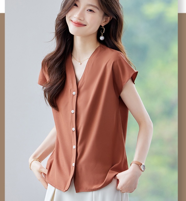 Wears outside shirt Casual small shirt for women