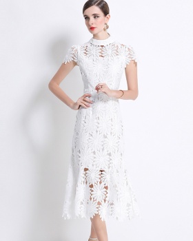 Lace pinched waist short sleeve round neck hollow dress