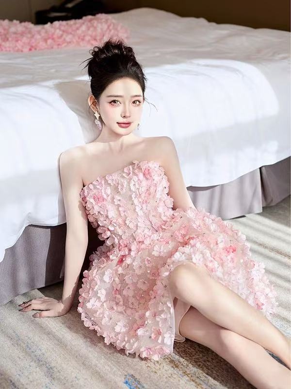 Bride flowers formal dress light wrapped chest dress