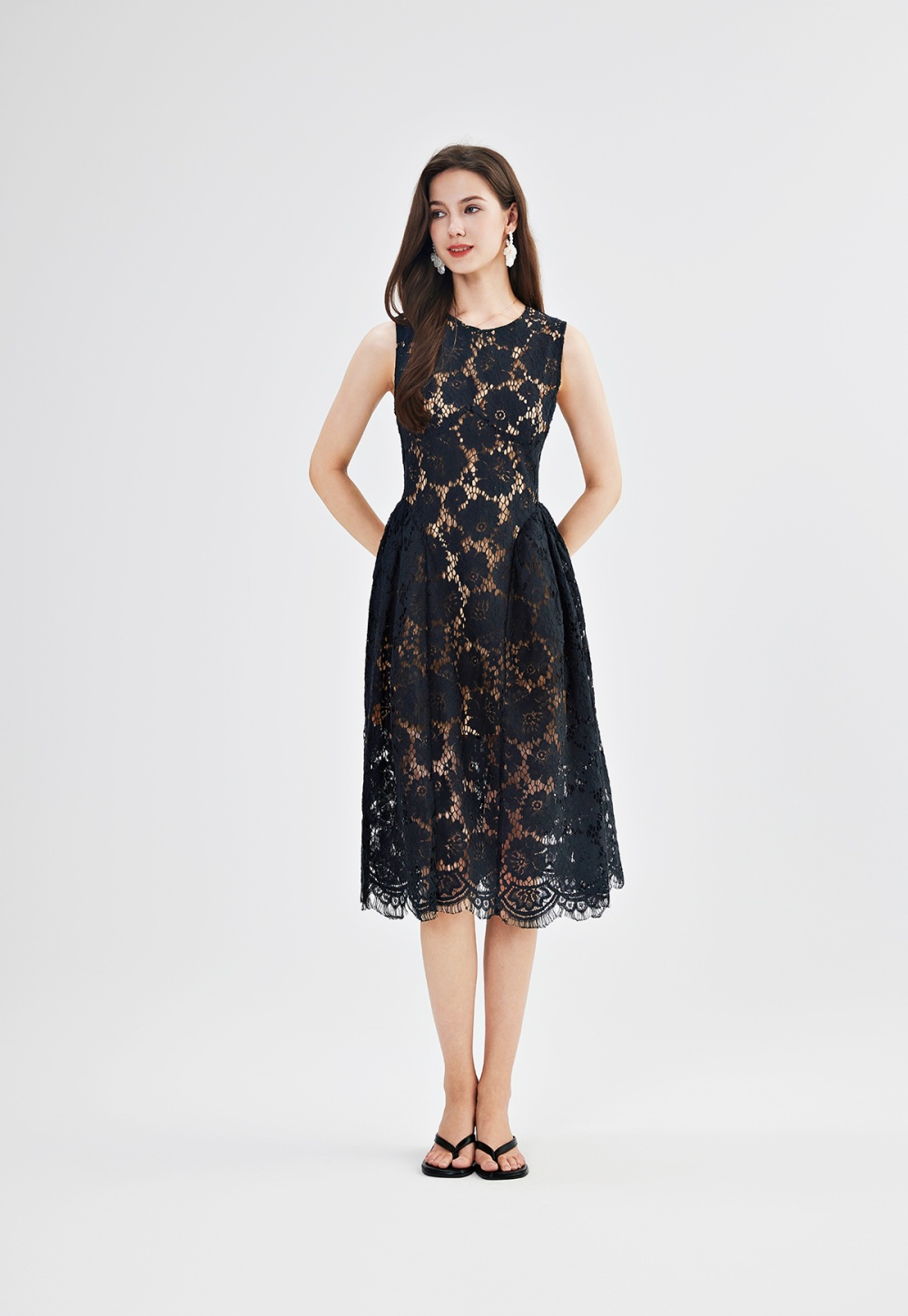Slim lace vest high waist round neck eyelash
