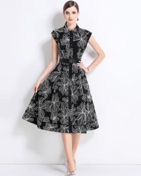 Embroidery with belt dress sleeveless long dress