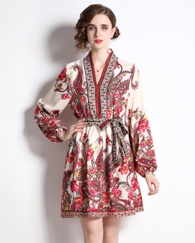 European style flower with belt slim V-neck dress
