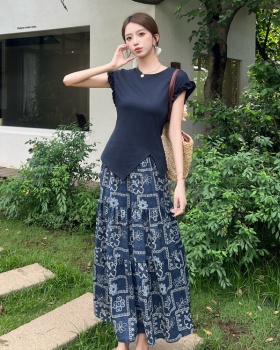 Floral hollow T-shirt big skirt wood ear skirt a set