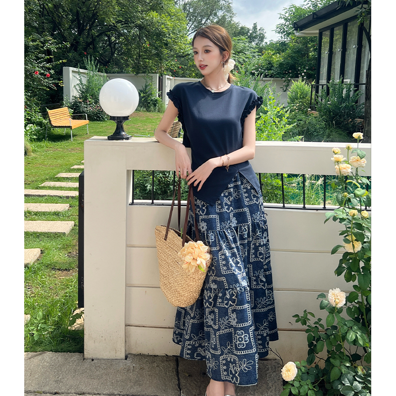 Floral hollow T-shirt big skirt wood ear skirt a set