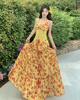 Half spicegirl long skirt sling floral tops a set