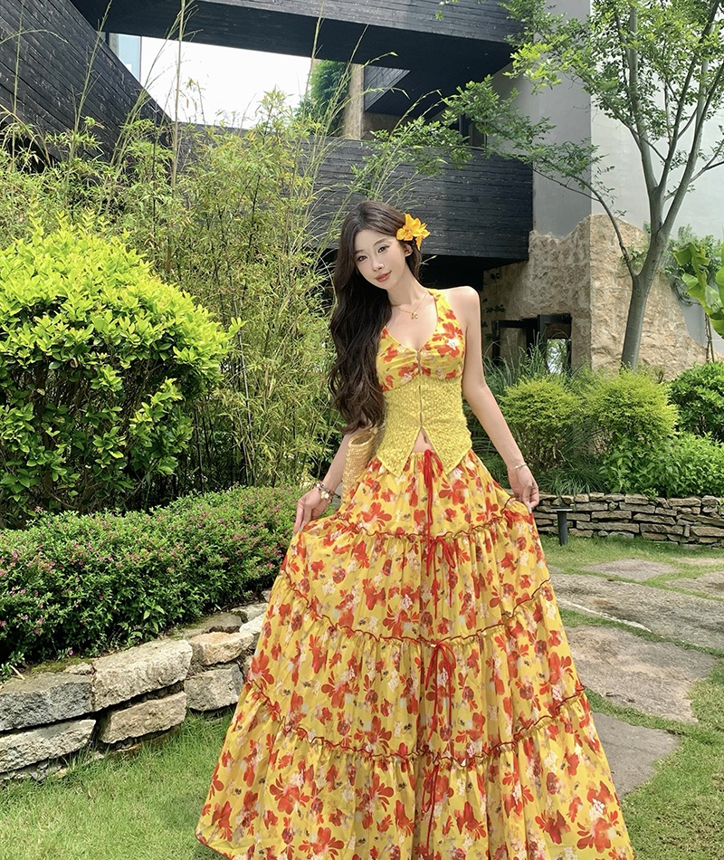 Half spicegirl long skirt sling floral tops a set