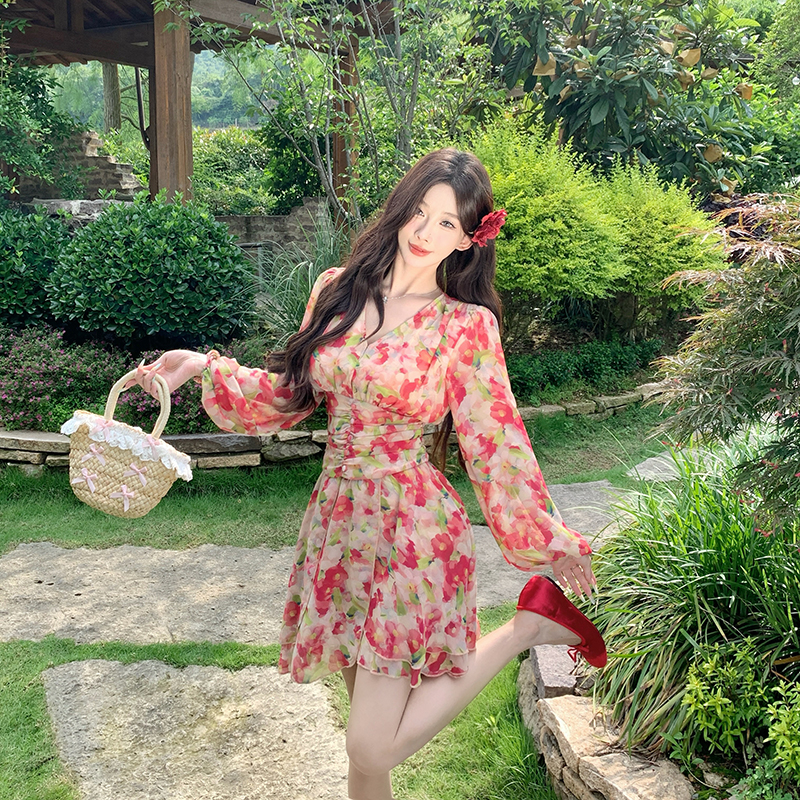 Pinched waist V-neck short skirt long printing tops a set