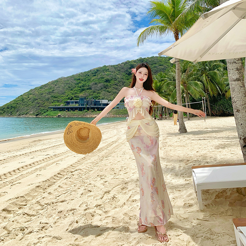Spicegirl printing long skirt halter temperament tops a set