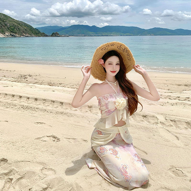 Spicegirl printing long skirt halter temperament tops a set